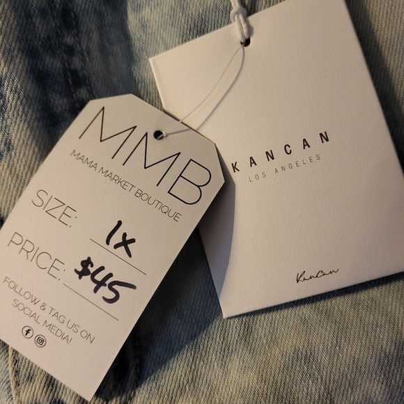 Distressed Jean shorts NWT size 1x - Picture 3 of 3